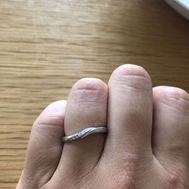 【アイプリモ(I-PRIMO)の口コミ】 たくさん見せてもらった中でデザインがお気に入りで決めた。シンプルなデ…