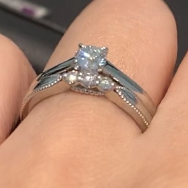 【エクセルコダイヤモンド(EXELCO DIAMOND)の口コミ】 十店舗以上指輪のお店を見て回りましたが、なかなかこれ！というものは見…