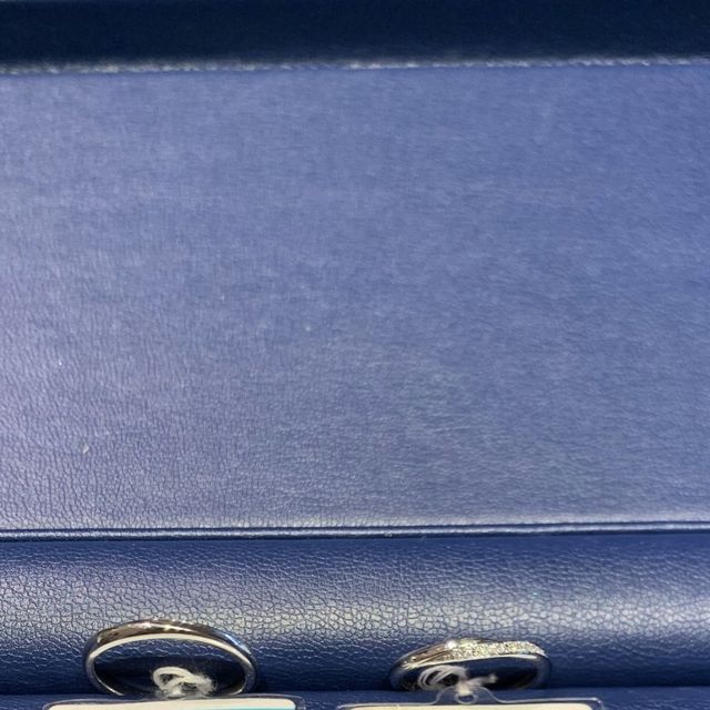 【銀座ダイヤモンドシライシの口コミ】 シンプルで上品なデザインが気に入りました。また、外資系ブランドと比較…