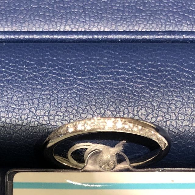 【銀座ダイヤモンドシライシの口コミ】 最初なにもこだわりはなかったはずですが、段々いろいろ見ていくうちに自…