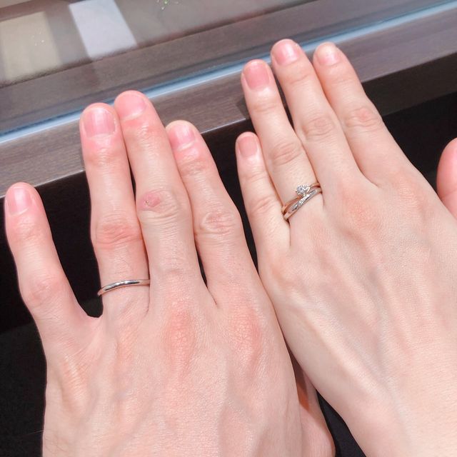 【アイプリモ(I-PRIMO)の口コミ】 緩やかなウェーブが肌になじみ、指を細く見える効果があった。
シンプルだ…