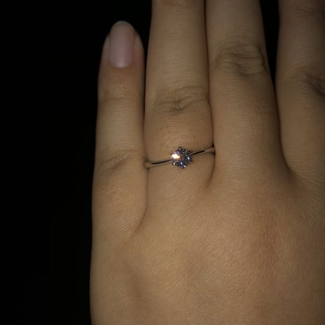 【アイプリモ(I-PRIMO)の口コミ】 ダイヤモンドが目立つデザインが良かった。デザインが可愛くかつシンプル…