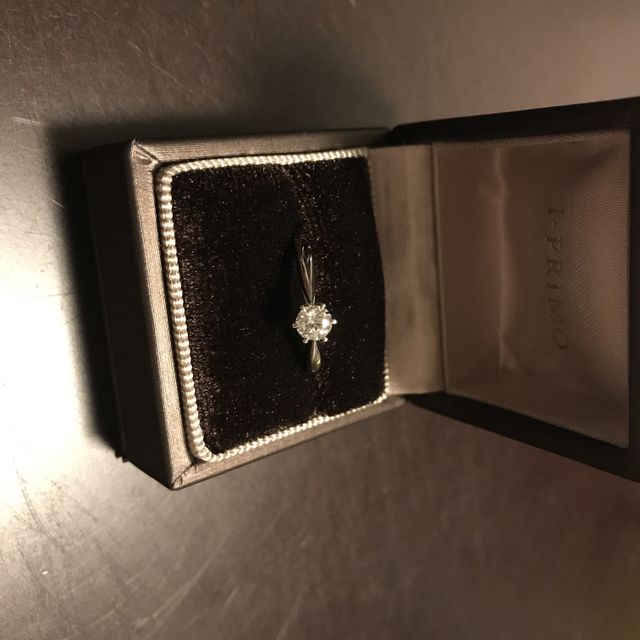 【アイプリモ(I-PRIMO)の口コミ】 ・ダイヤモンド一石のデザインがシンプルで良かった。
・ダイヤだけでなく…