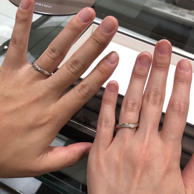 【アイプリモ(I-PRIMO)の口コミ】 プラチナとピンクゴールドの2色が合わさることで、デザイン性が高く華やか…