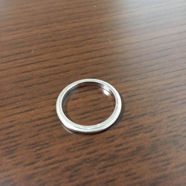 【ティファニー(Tiffany & Co.)の口コミ】 結婚指輪は絶対にティファニーがいい！と決めていたので満足です。
女性側…