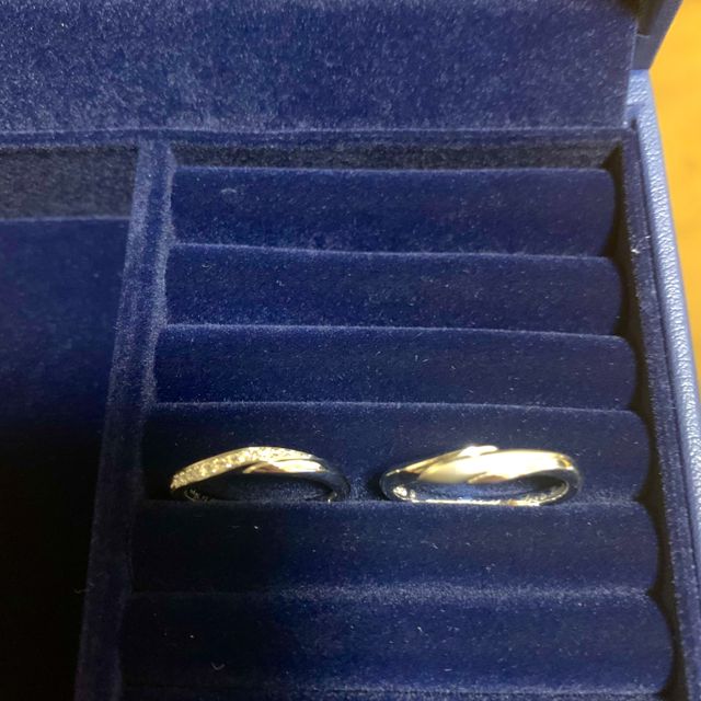 【銀座ダイヤモンドシライシの口コミ】 色々なお店で相談、試着をしました。最後に行ったのがダイヤモンドシライ…