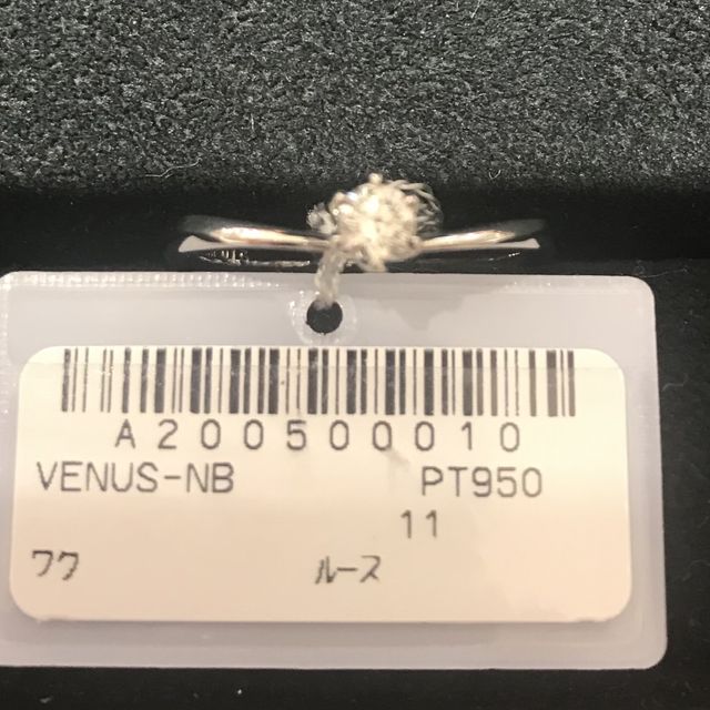 【TRECENTI(トレセンテ)の口コミ】 相手の女性が普段からシンプルなものを好んで着用していることもあり、シ…