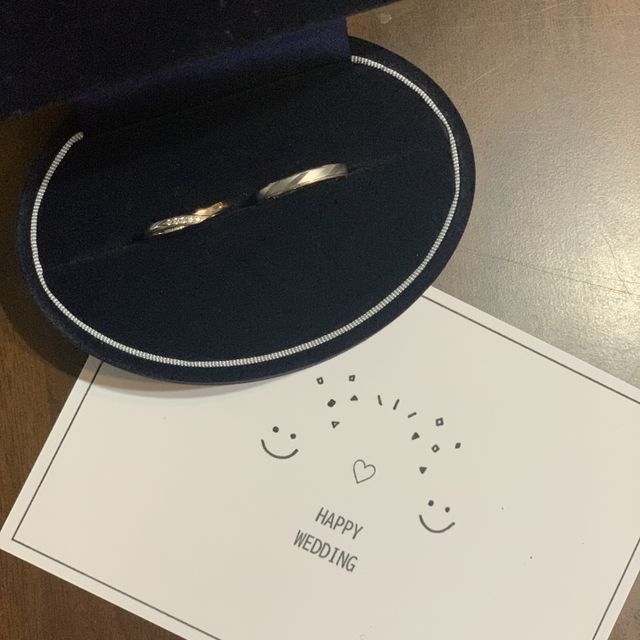 【nocur(ノクル)の口コミ】 派手すぎずでもシンプルすぎず指のお肉が目立ちにくいV字、つけっぱなしの…