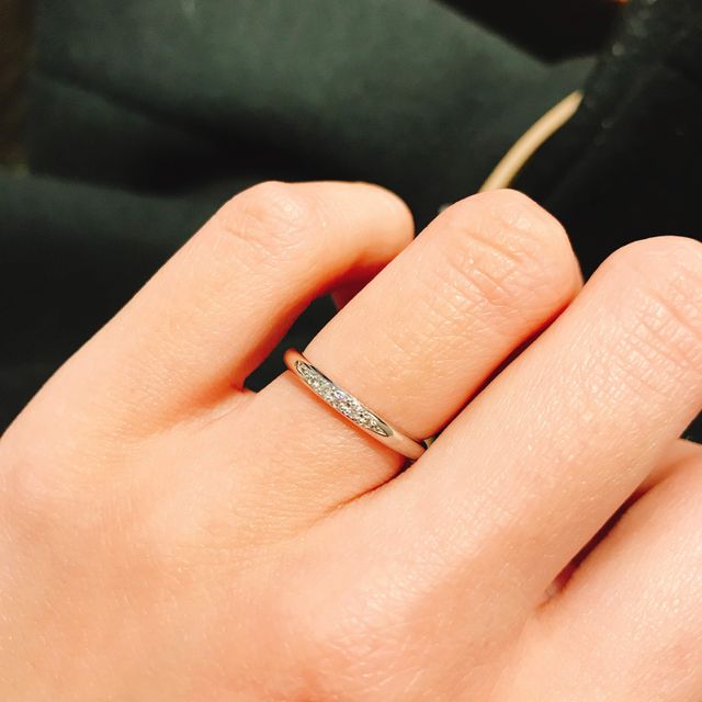 【銀座ダイヤモンドシライシの口コミ】 ダイヤの並びがとても上品で、ずっと見ていても飽きないデザインだったか…