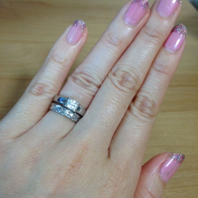 【カルティエ(Cartier)の口コミ】 まず縦爪リングは着けていると洋服や物に引っかかるので、避けたいと思い…