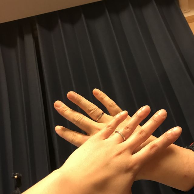 【銀座ダイヤモンドシライシの口コミ】 指輪の形は絶対にストレートがよく、かつ石がシンプルすぎず派手すぎず、…