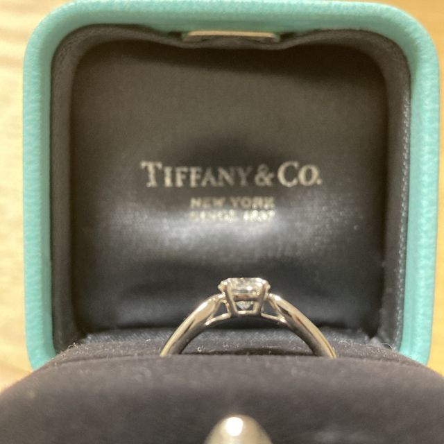 【ティファニー(Tiffany & Co.)の口コミ】 一生に一度の婚約指輪なので、喜ぶものを贈りたいという気持ちのもと、誰…