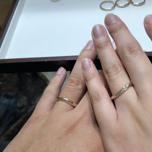 【杢目金屋(もくめがねや)の口コミ】 もともとウェーブの指輪を探しており、試着した月桜は他の店より指が綺麗…