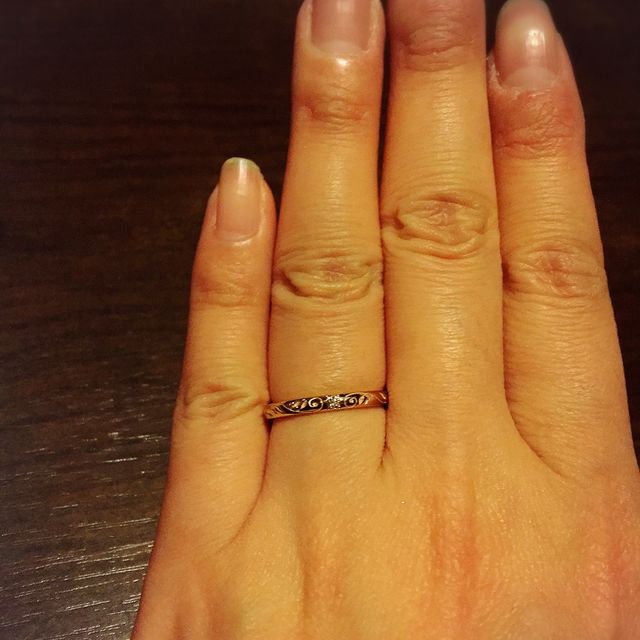 【FRAU KOBE JAPAN(フラウ コウベ ジャパン)の口コミ】 元々あるデザインから、オリジナルでダイヤを入れたり、指輪の幅を変更し…