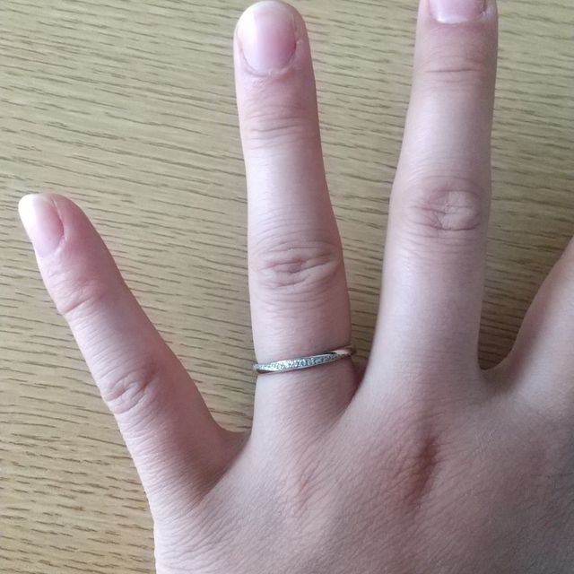 【銀座ダイヤモンドシライシの口コミ】 セットの男性用指輪のデザインも良く、私も旦那もデザインの好みだったの…