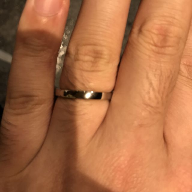 【ラザール ダイヤモンド(LAZARE DIAMOND)の口コミ】 日常的に付けたいので、シンプルなデザインの物を探しておりました。LAZAR…