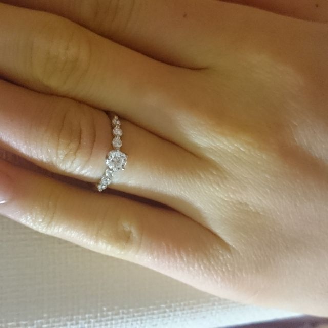 【tamaya BRIDAL(宝石の玉屋)の口コミ】 婚約指輪は、プレゼントではなく、夫と一緒に買いに行きました。私は指が…