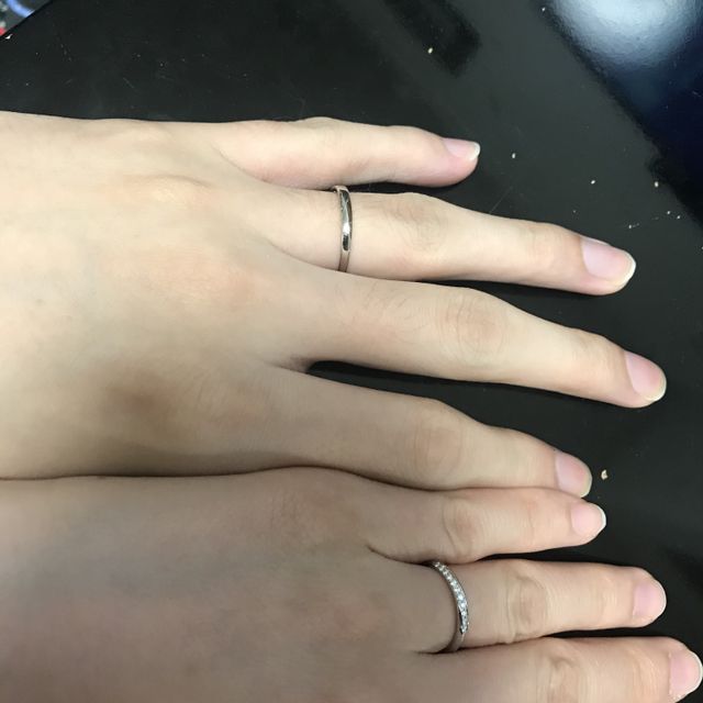 【4℃ BRIDAL(ヨンドシーブライダル)の口コミ】 最初はウェーブデザインが良かったでが、としをとったときのことを考えて…