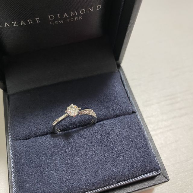 【ラザール ダイヤモンド(LAZARE DIAMOND)の口コミ】 ウェーブ感がとても気に入りました。あまり強くウェーブがかかっていない…