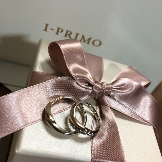 【アイプリモ(I-PRIMO)の口コミ】 ピンクゴールドがいい旦那と
プラチナがいい私で
両方入ってたリングだっ…