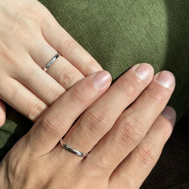 【アイプリモ(I-PRIMO)の口コミ】 女性側の指輪がストレートのダイヤが２つ〜入っている指輪をずっと探して…