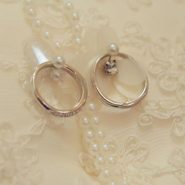 【銀座ダイヤモンドシライシの口コミ】 女性用は派手すぎずしかし、しっかりとダイヤのキラキラは分かるような少…