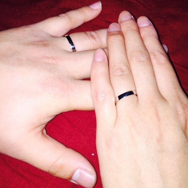 【4℃ BRIDAL(ヨンドシーブライダル)の口コミ】 旦那の指が、太くてごついので、太めの指輪を選びました。

私は、接客業…