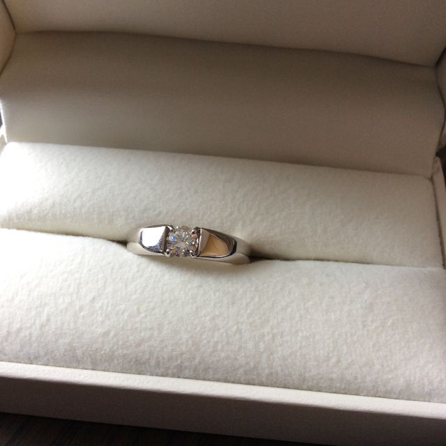 【TANZO.(鍛造指輪)の口コミ】 オーダーメイドなのですが、イメージから
具体的な形に起こしていただきま…