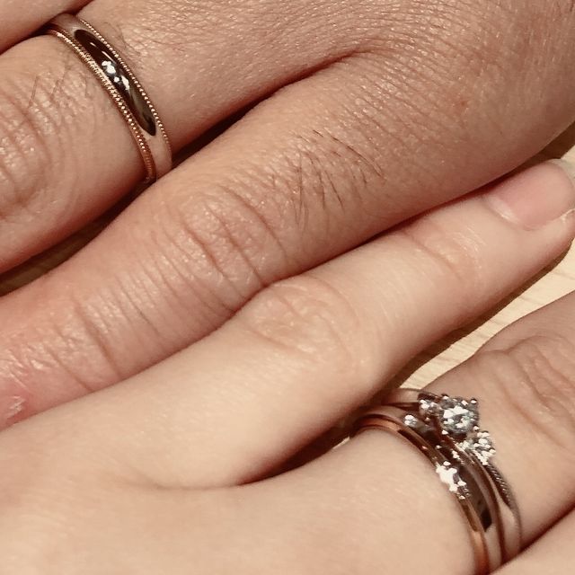 【アイプリモ(I-PRIMO)の口コミ】 シルバーと迷いましたが、肌に合うピンクゴールドとオーソドックスなシル…