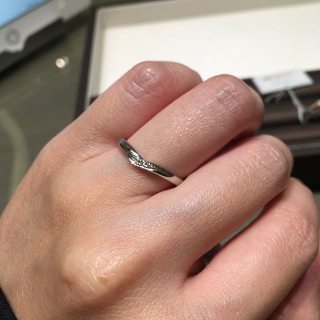 【アイプリモ(I-PRIMO)の口コミ】 Ｖラインは指が1番美しく見えるということで試着してみました。
普段から…