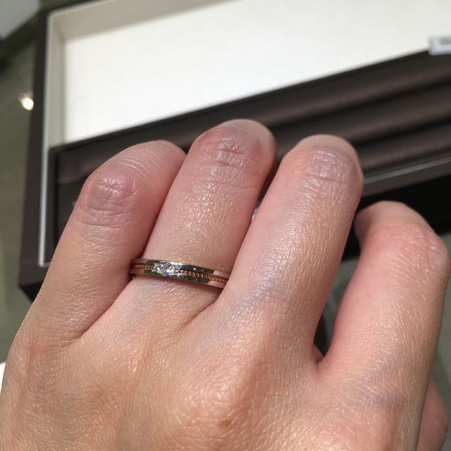 【アイプリモ(I-PRIMO)の口コミ】 2色のコンビネーションが可愛らしく気に入りました。
色味については様々…