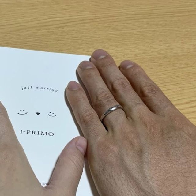 【アイプリモ(I-PRIMO)の口コミ】 プラチナでマット加工が綺麗だったので購入しました。このタイプでマット…