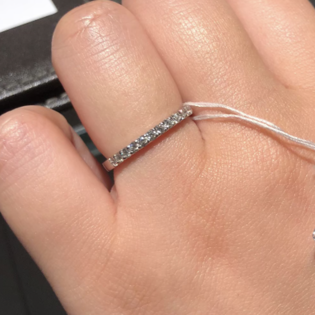 【銀座ダイヤモンドシライシの口コミ】 常日頃つけられるハーフエタニティが素敵だなと思った。冠婚葬祭時は指輪…