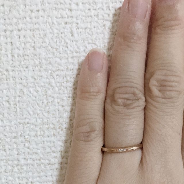 【HOSHI no SUNA 星の砂(ほしのすな)の口コミ】 着けたときに、光の当たり具合でキラキラ輝くのがとても気に入りました。…