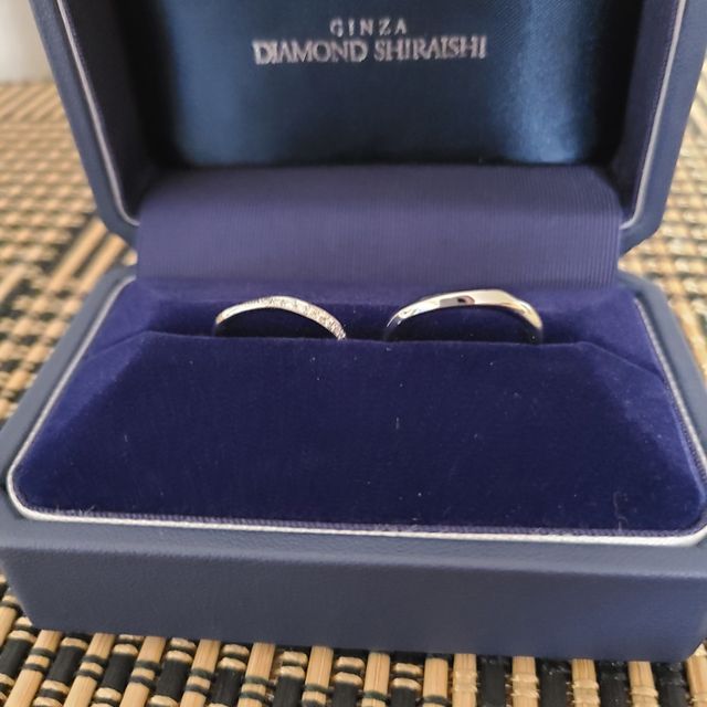 【銀座ダイヤモンドシライシの口コミ】 指輪のデザインがとても良かった。新郎側としては、細いのは好みでなかっ…