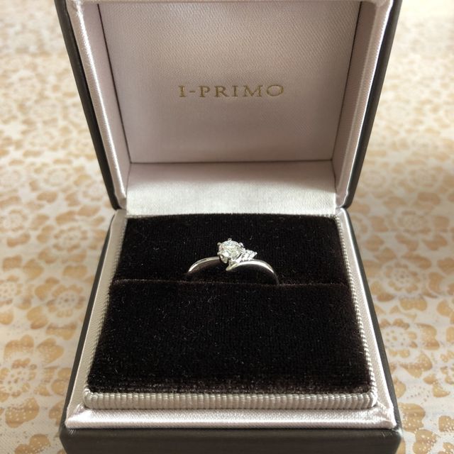【アイプリモ(I-PRIMO)の口コミ】 まず、指輪の色を決める際、普段付けやすい色ということでシルバーを選び…