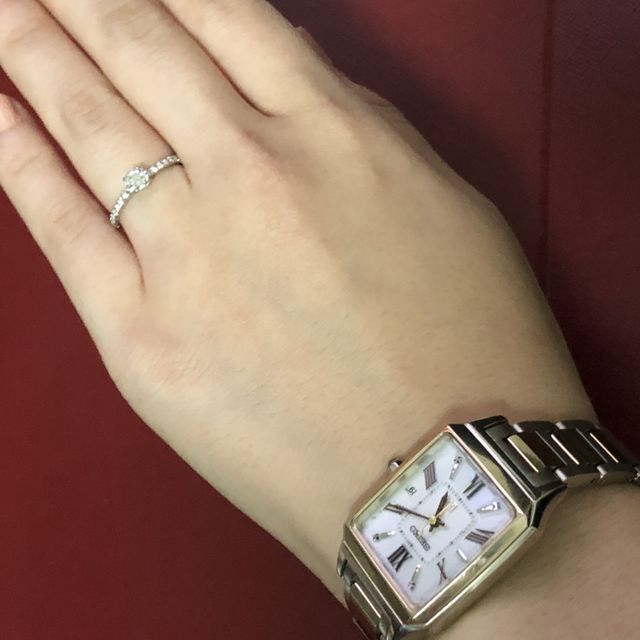 【カルティエ(Cartier)の口コミ】 デザインは、大きなダイヤがついているというよりは、キラキラしたものを…