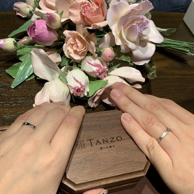 【TANZO.(鍛造指輪)の口コミ】 出来合いのものとは異なる、丈夫な鍛造製法の唯一無二の指輪に、自分たち…