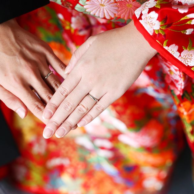 【ティファニー(Tiffany & Co.)の口コミ】 指輪は結婚指輪のため、長く付けても飽きがこないようにと、デザインは細…