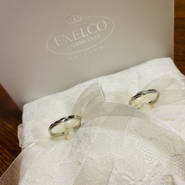 【エクセルコダイヤモンド(EXELCO DIAMOND)の口コミ】 デザインがおしゃれで、指に付けた時に指が綺麗に見えたのでこちらの指輪…