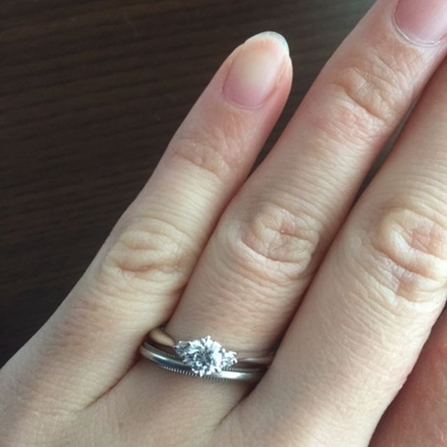 【アイプリモ(I-PRIMO)の口コミ】 今の主人がプロポーズで贈ってくれたものです。
一緒に店頭で購入していな…