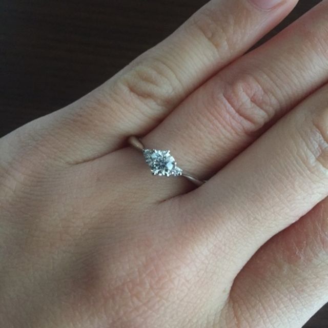 【アイプリモ(I-PRIMO)の口コミ】 今の主人がプロポーズで贈ってくれたものです。
一緒に店頭で購入していな…