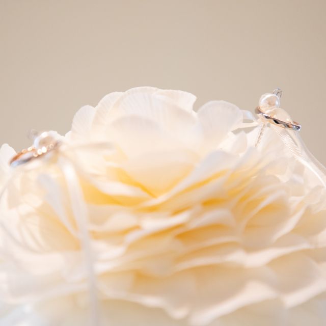 【Only You(オンリーユー)の口コミ】 毎日身に付ける結婚指輪なので石落ちを気にしてしまうのが嫌で、表面はミ…