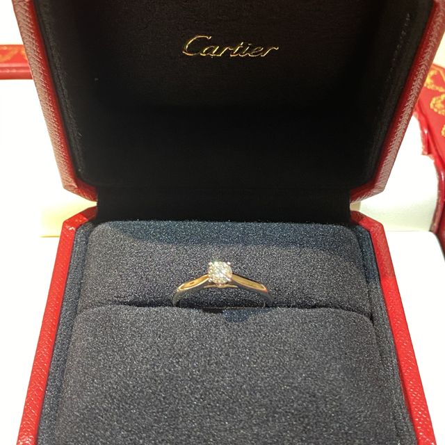 【カルティエ(Cartier)の口コミ】 憧れのカルティエの指輪で、価格帯の条件が一致したため、購入しました。
…