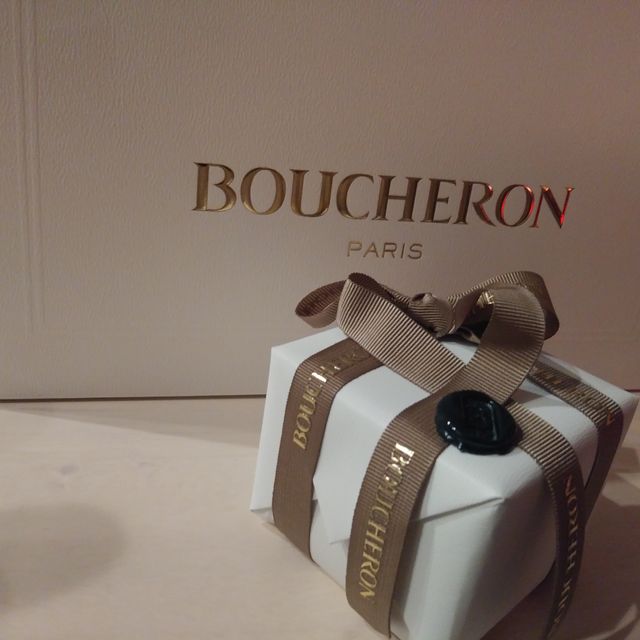 【ブシュロン(BOUCHERON)の口コミ】 指輪を試着し自分の指にあっていたことが一番でした。わたしにはザ・婚約…
