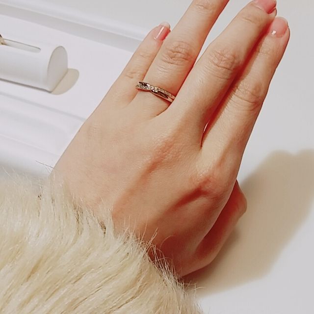 【Katamu(カタム)の口コミ】 デザインも気に入ったのですがこちらのブランドさんオリジナルの
ハニーイ…