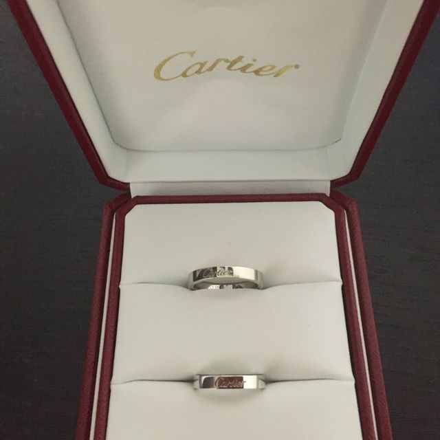 【カルティエ(Cartier)の口コミ】 元々はブルガリで考えていましたが、カルティエの方が素材の割には割安だ…