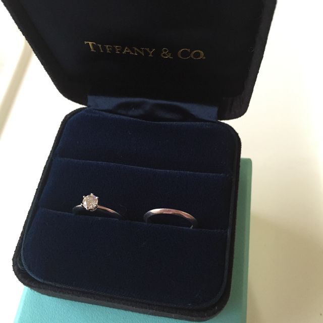 【ティファニー(Tiffany & Co.)の口コミ】 以前からティファニーの一粒のダイヤモンドに憧れて結婚する時は絶対にと…