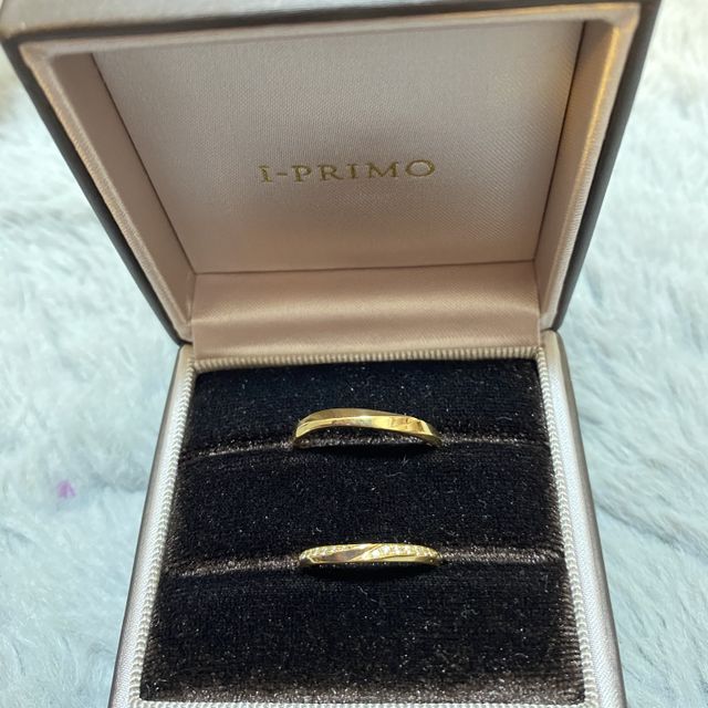 【アイプリモ(I-PRIMO)の口コミ】 色はゴールド、キラキラ、シンプルすぎないが2人の条件でした。お店の店員…