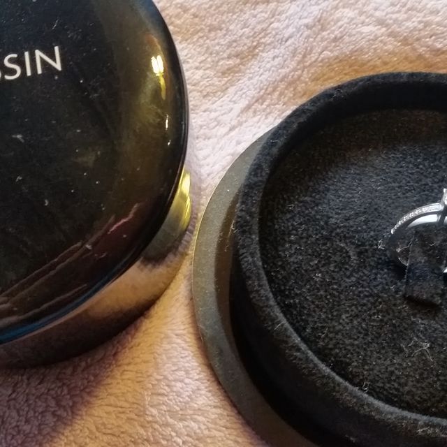 【MAUBOUSSIN(モーブッサン)の口コミ】 彼（現在の夫）が私に内緒で購入してくれていました。結婚すること自体は…